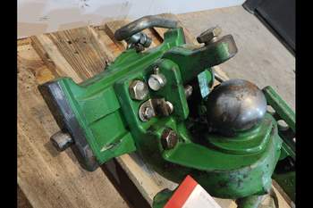 salg af Træk John Deere 6830
