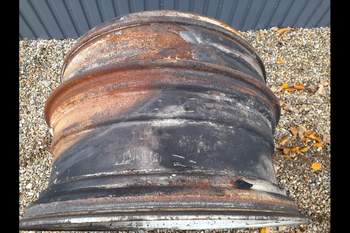 salg af Tvillinghjulsfælge 15X38