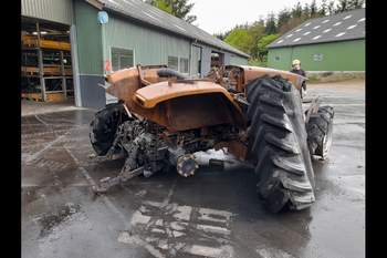 salg af Case MX135 traktor