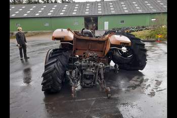 salg af Case MX135 traktor