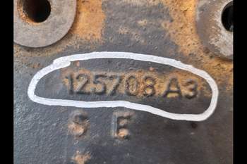 salg af Case MX135 RIGHT Rear Half Axle
