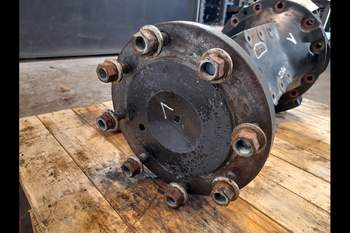 salg af Case MX135 LEFT Rear Half Axle