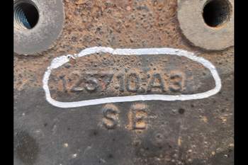 salg af Case MX135 LEFT Rear Half Axle