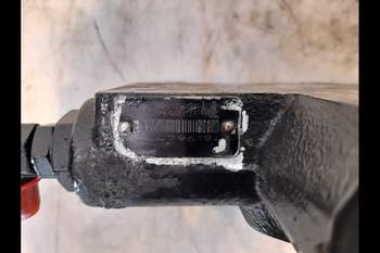 salg af Endeplade Case Maxxum 150