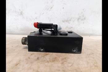 salg af Case Maxxum 150  Remote control valve
