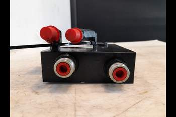 salg af Case Maxxum 150  Remote control valve