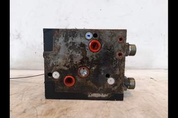 salg af Case Maxxum 150  Remote control valve