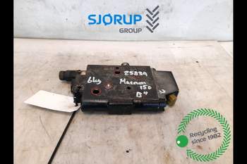 Case Maxxum 150  Remote control valve