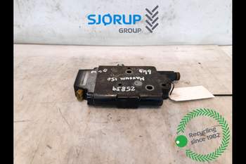 Case Maxxum 150  Remote control valve