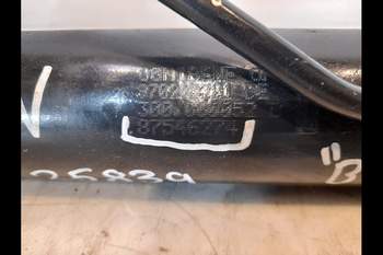 salg af Case Maxxum 150  Front axle steering cylinder