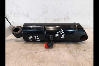 salg af Case Maxxum 150 LEFT Lift Cylinder