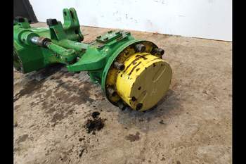 salg af Foraksel John Deere 6420 S