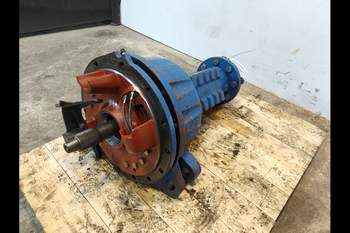 salg af Achstrichter Ford 8240 RECHT