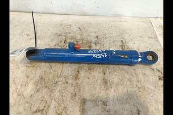 salg af Liftcylinder Ford 8240