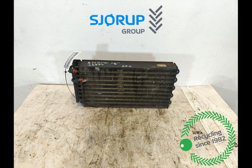 salg af Oliekøler Ford 8240