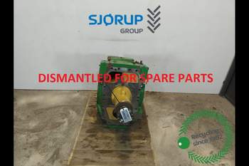 John Deere 8360R  Disassembled Rear Transmission