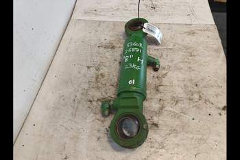 salg af Affjedringscylinder John Deere 8360R