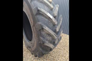 salg af Dæk John Deere 8360R Bag Højre