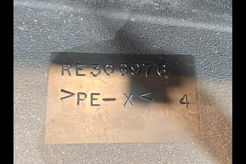 salg af John Deere 8360R  Fuel tank