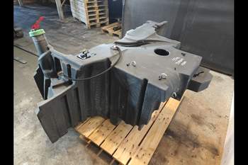 salg af John Deere 8360R  Fuel tank