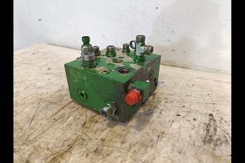 salg af Hydraulikventil John Deere 8360R