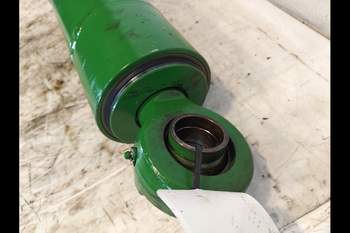 salg af Liftcylinder John Deere 8360R