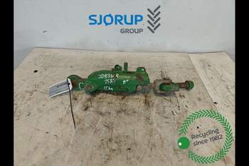 John Deere 8360R RIGHT Lift stabilizer