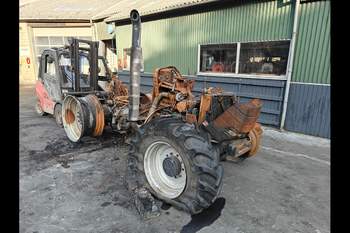 salg af Case CVX120 traktor