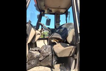 salg af JCB Fastrac 1135 tractor
