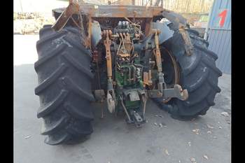 salg af John Deere 7710 traktor