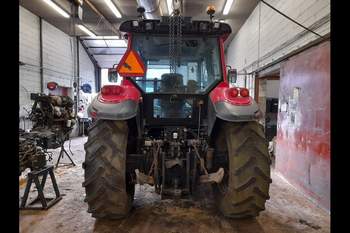 salg af Valtra T180 traktor