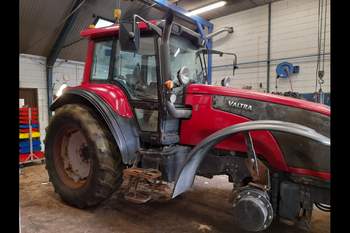salg af Valtra T180 traktor