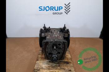 Valtra T180  Rear Transmission