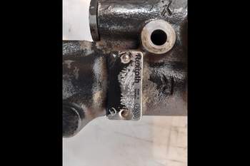 salg af Valtra T180  Hydraulic brake valve