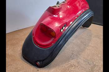 salg af Valtra T180 RIGHT Rear Fender