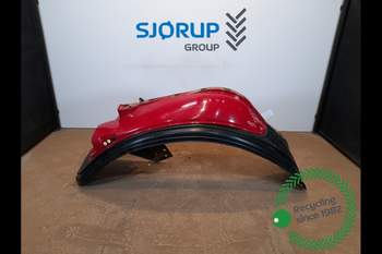 Valtra T180 RIGHT Rear Fender