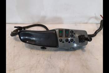 salg af Valtra T180  Armrest control unit