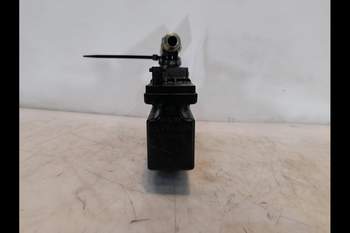 salg af Valtra T180  Remote control valve
