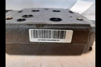 salg af Valtra T180  Remote control valve