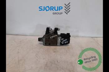 Valtra T180  Remote control valve