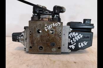 salg af Valtra T180  Remote control valve