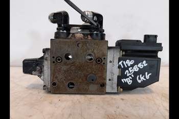salg af Valtra T180  Remote control valve