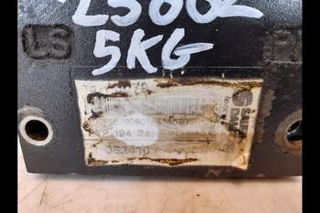 salg af Valtra T180  Hydraulic valve