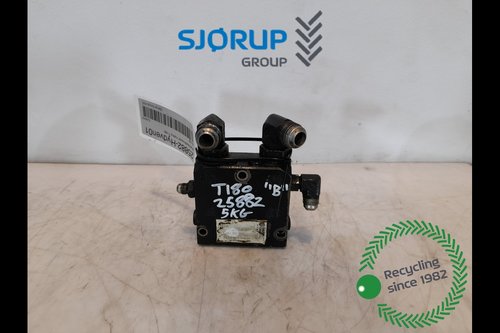 salg af Valtra T180  Hydraulic valve