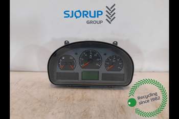 salg af Valtra T180  Instrument
