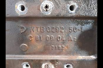 salg af Valtra T180 RIGHT Rear Half Axle