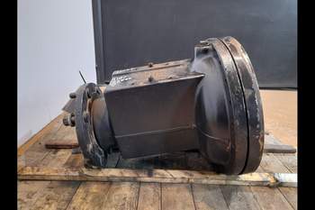 salg af Valtra T180 LEFT Rear Half Axle
