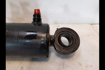 salg af Valtra T180 RIGHT Lift Cylinder