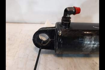 salg af Valtra T180 LEFT Lift Cylinder