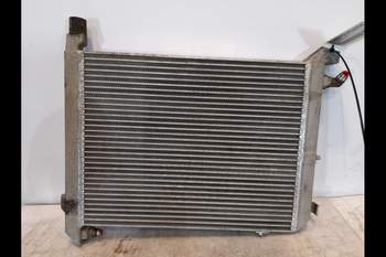 salg af Valtra T180  Oil Cooler